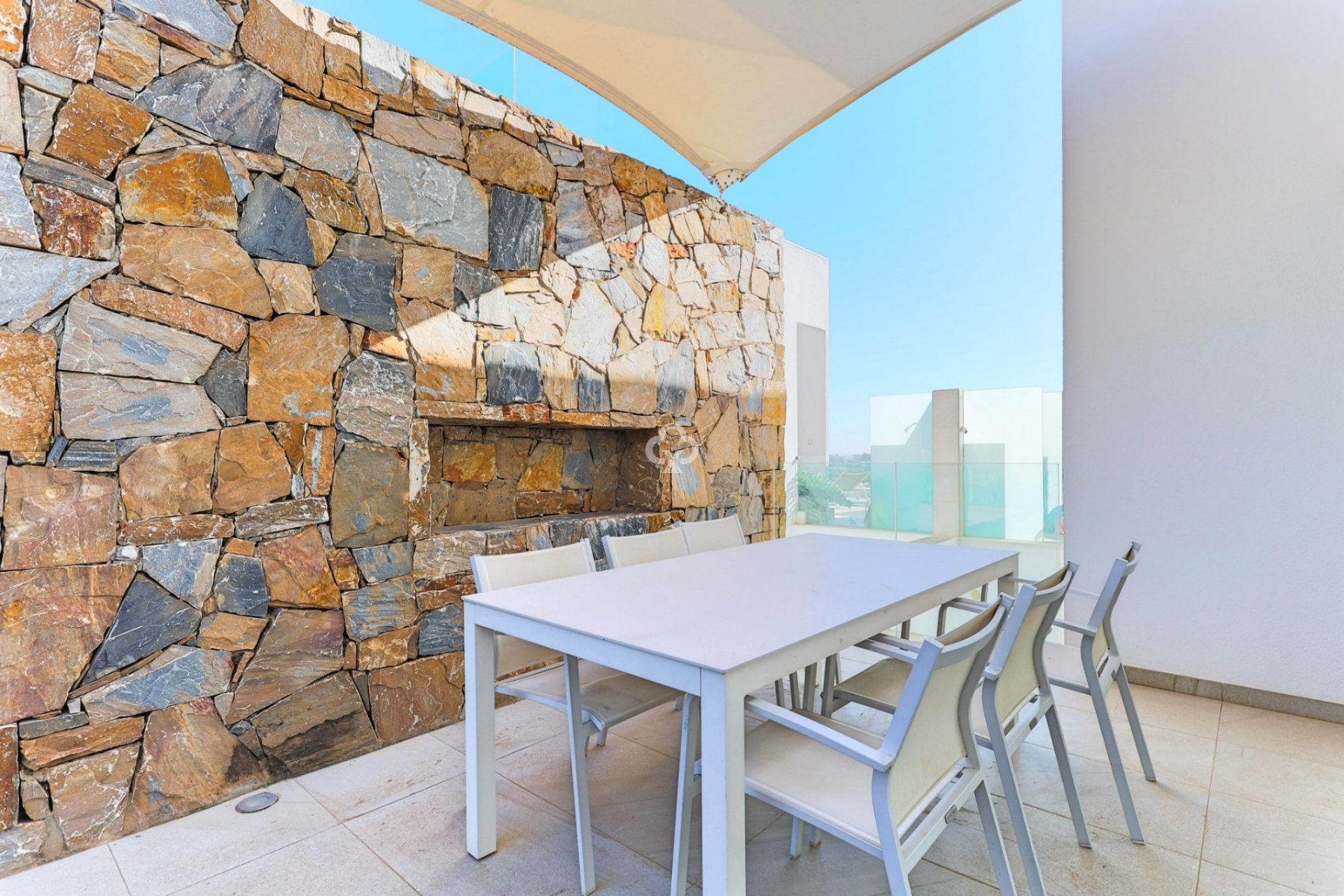 Reventa - Villa -
Orihuela - 03189