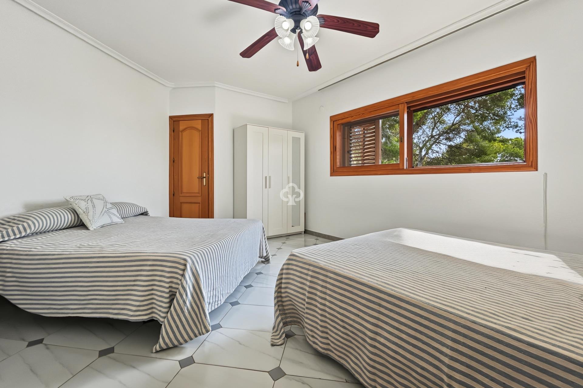 Reventa - Villa -
Orihuela Costa - Campoamor