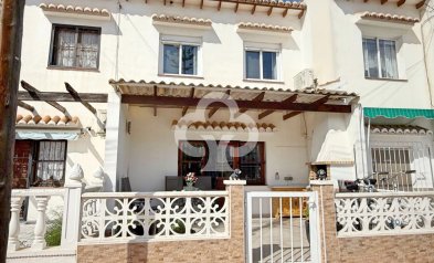 Townhouses - Resale -
            Torrevieja - CB1036
