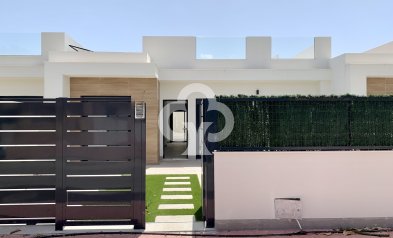 Townhouses - Uudiskohde - Dolores de Pacheco -
                Dolores de Pacheco