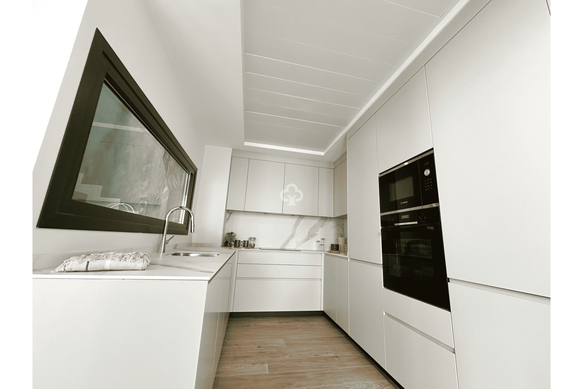 Uudiskohde - Adosados -
Málaga - 29003, Calle Apamares, 1