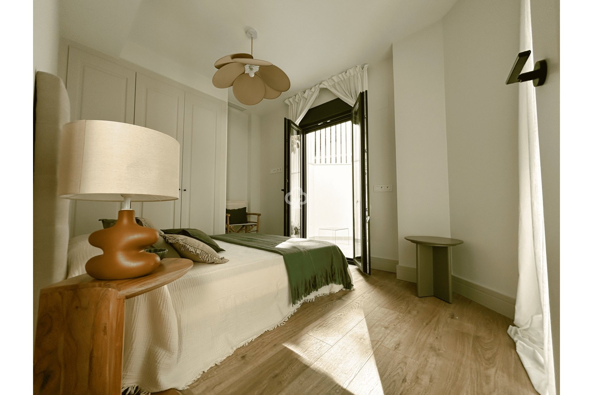 Uudiskohde - Adosados -
Málaga - 29003, Calle Apamares, 1