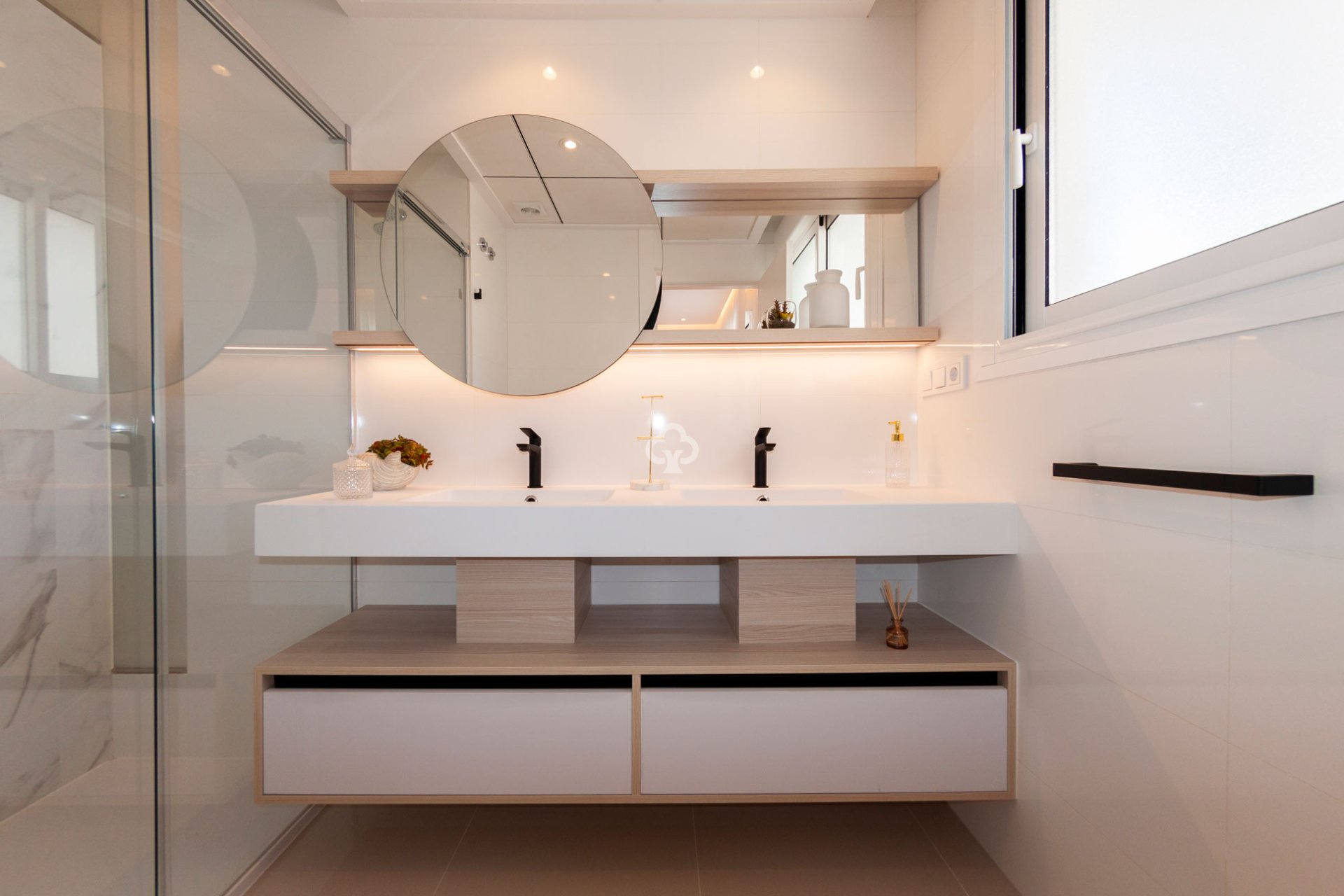 Uudiskohde - Bajos -
Rojales - 03170