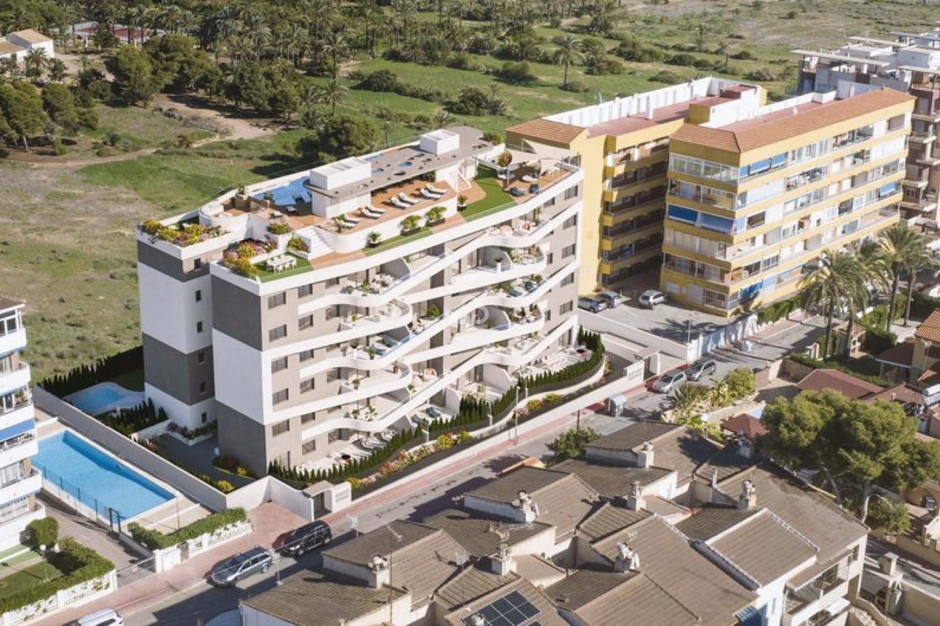 Uudiskohde - Bajos -
Torrevieja - Calle Pleamar, 22