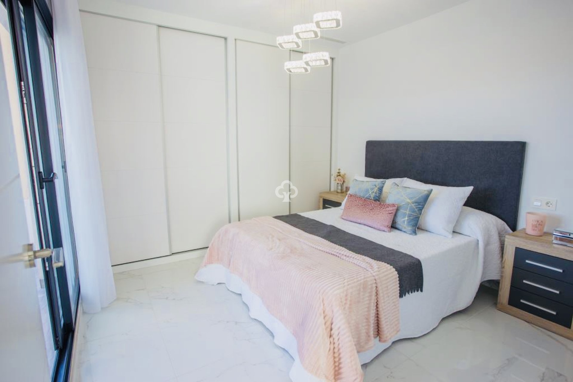 Uudiskohde - Chalet independiente -
Los Montesinos - 03187