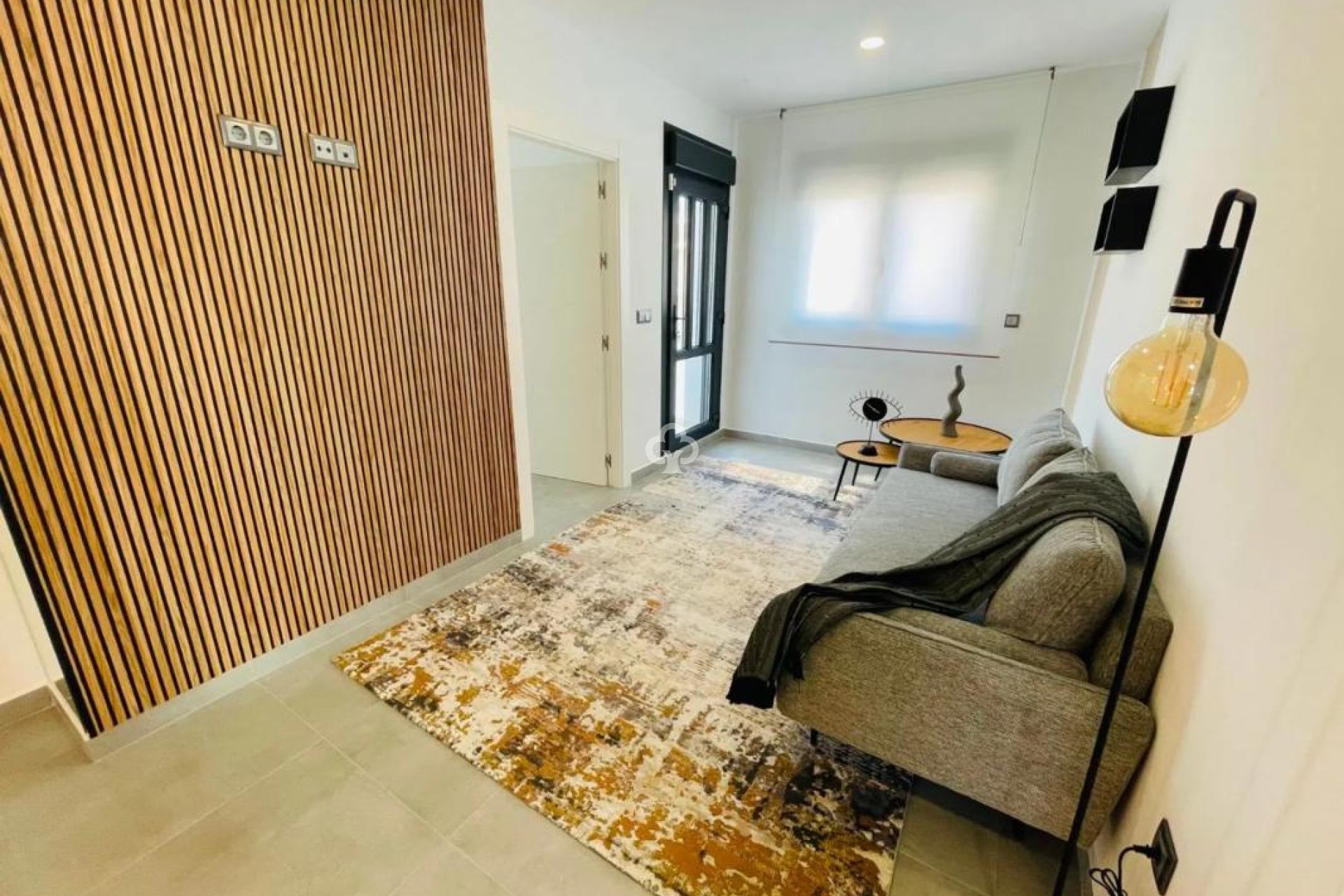 Uudiskohde - Chalet independiente -
Torrevieja - Calle Áncora