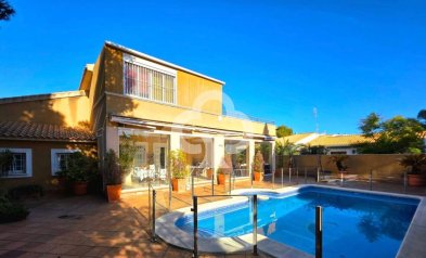 Villa - Reventa - Dehesa de campoamor -
                Campoamor