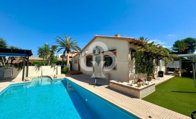 Villa - Wiederverkauf - Orihuela Costa -
                Aguamarina