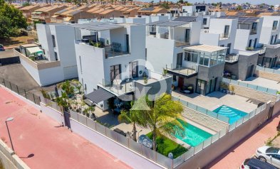 Villa - Wiederverkauf - Torrevieja -
                Los altos