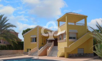 Villas - Uudiskohde - La Manga Del Mar Menor -
                30380