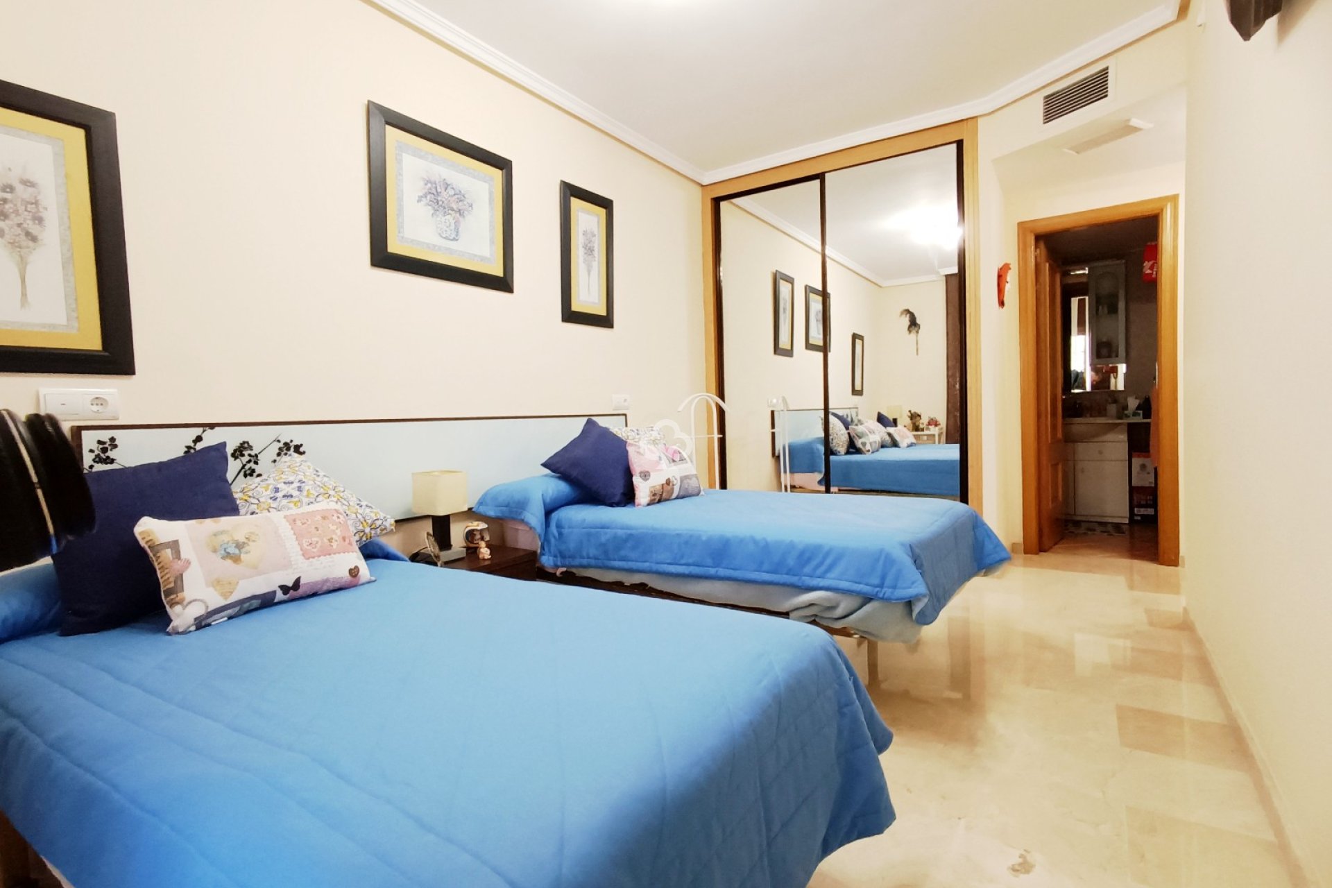 Wiederverkauf - Apartamento -
Benalmádena - Nueva torrequebrada