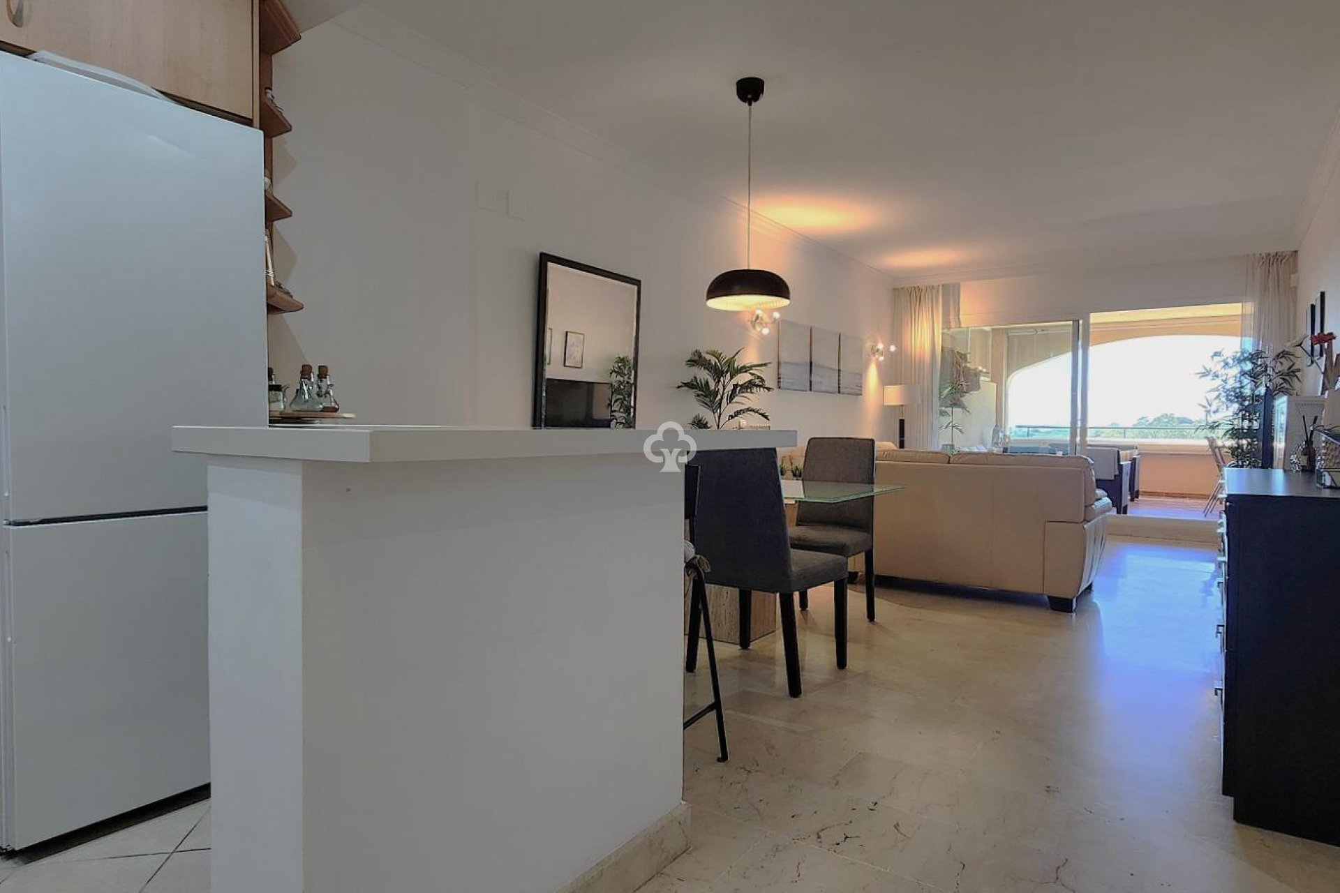 Wiederverkauf - Apartamento -
Elviria