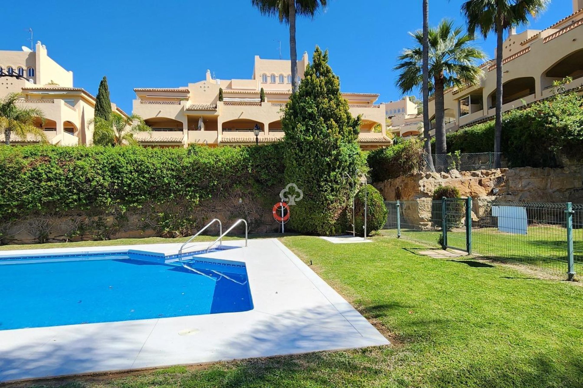 Wiederverkauf - Apartamento -
Elviria