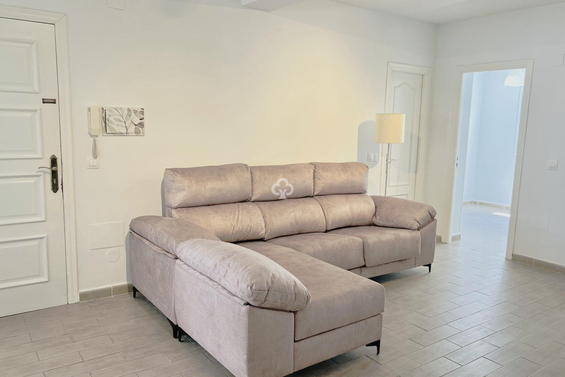 Wiederverkauf - Apartamento -
Fuengirola - 2ª Línea de playa