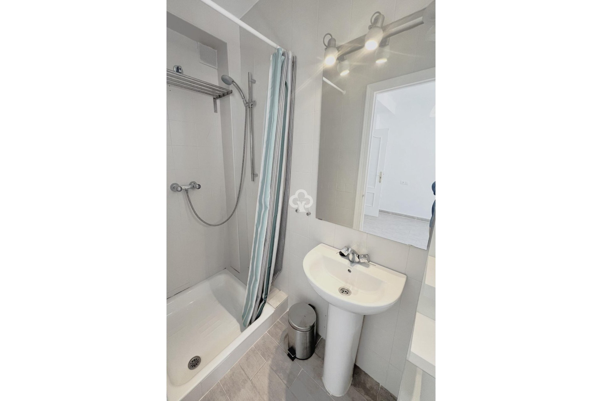 Wiederverkauf - Apartamento -
Fuengirola - 2ª Línea de playa