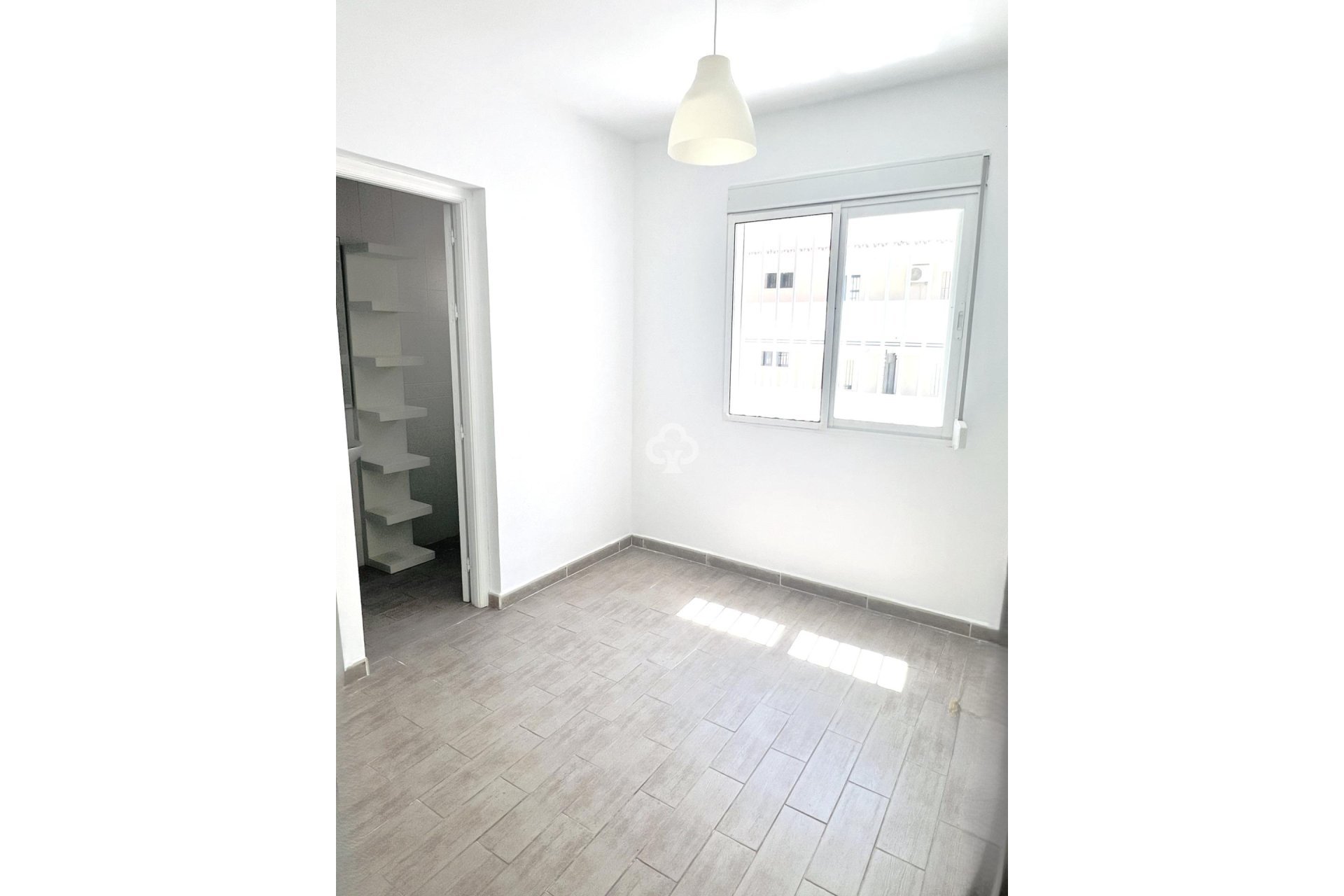 Wiederverkauf - Apartamento -
Fuengirola - 2ª Línea de playa