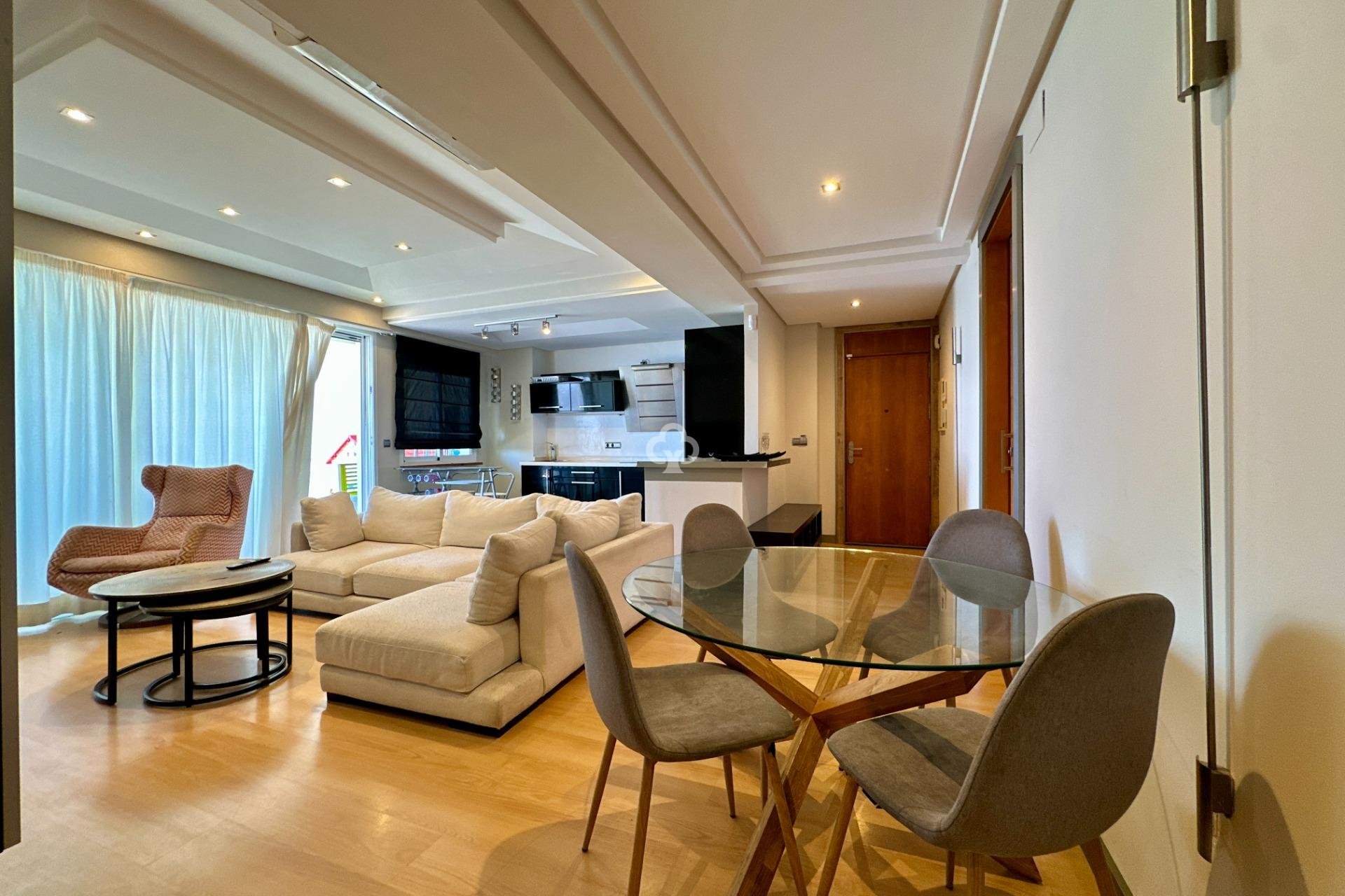 Wiederverkauf - Apartamento -
Fuengirola - Carvajal