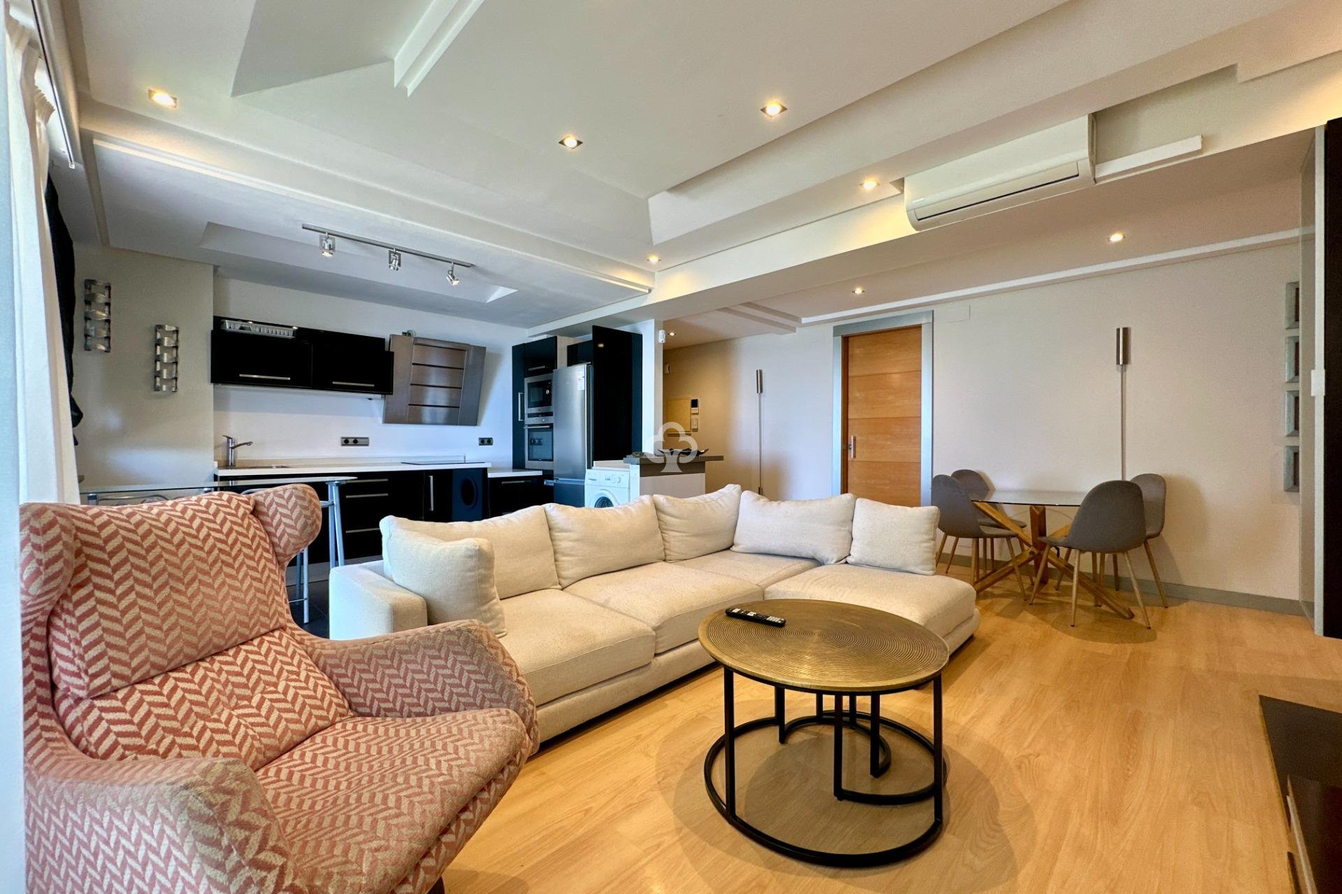 Wiederverkauf - Apartamento -
Fuengirola - Carvajal
