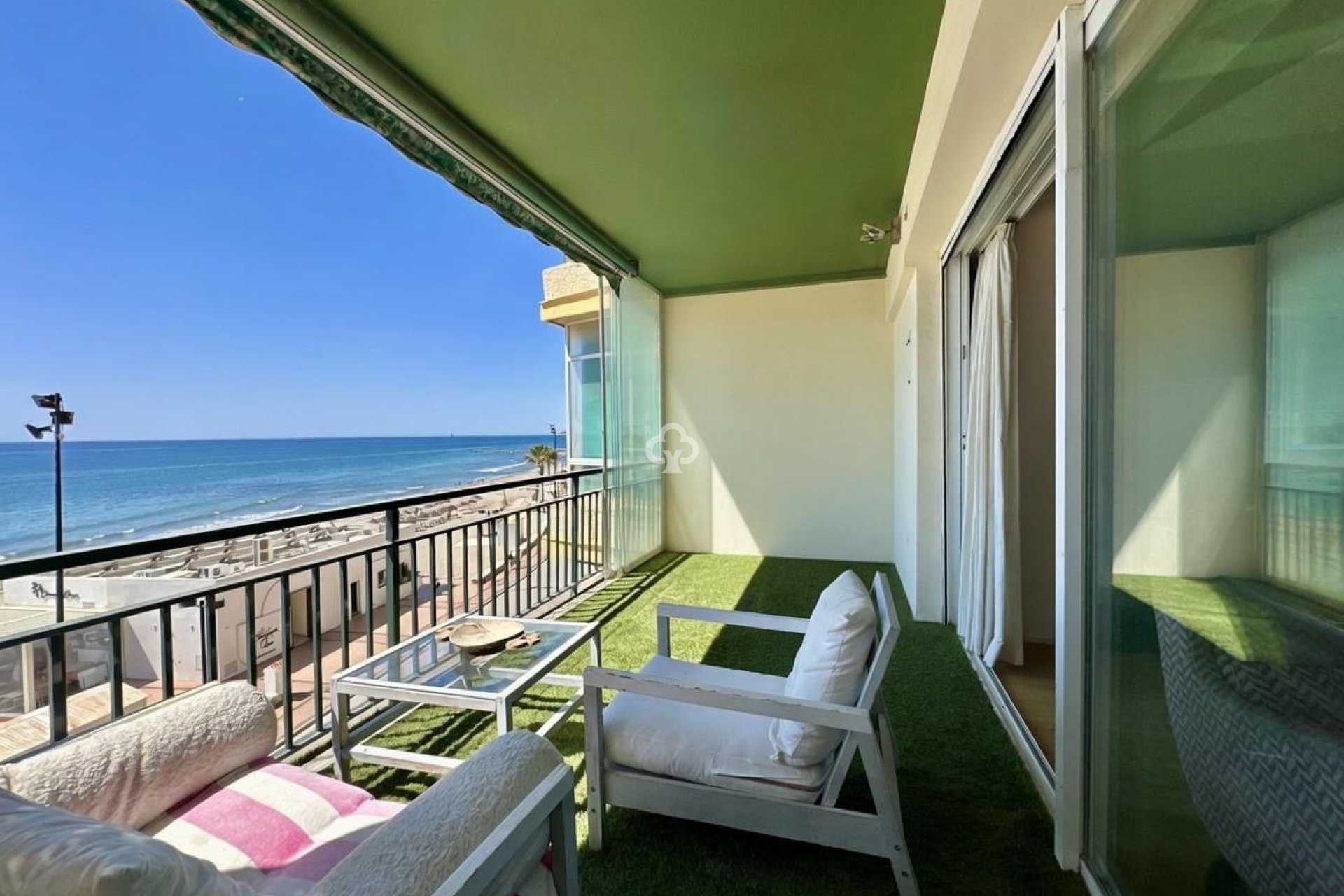 Wiederverkauf - Apartamento -
Fuengirola - Carvajal