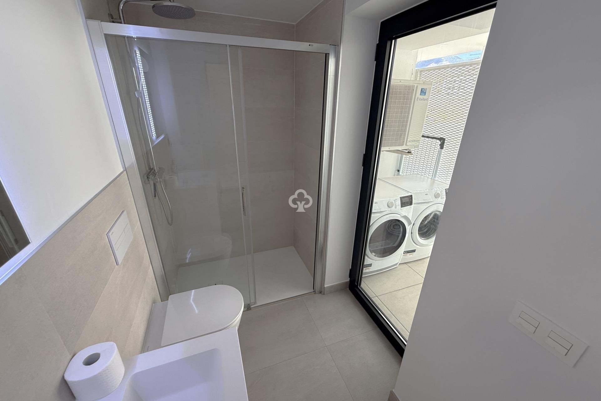 Wiederverkauf - Apartamento -
Fuengirola - Carvajal