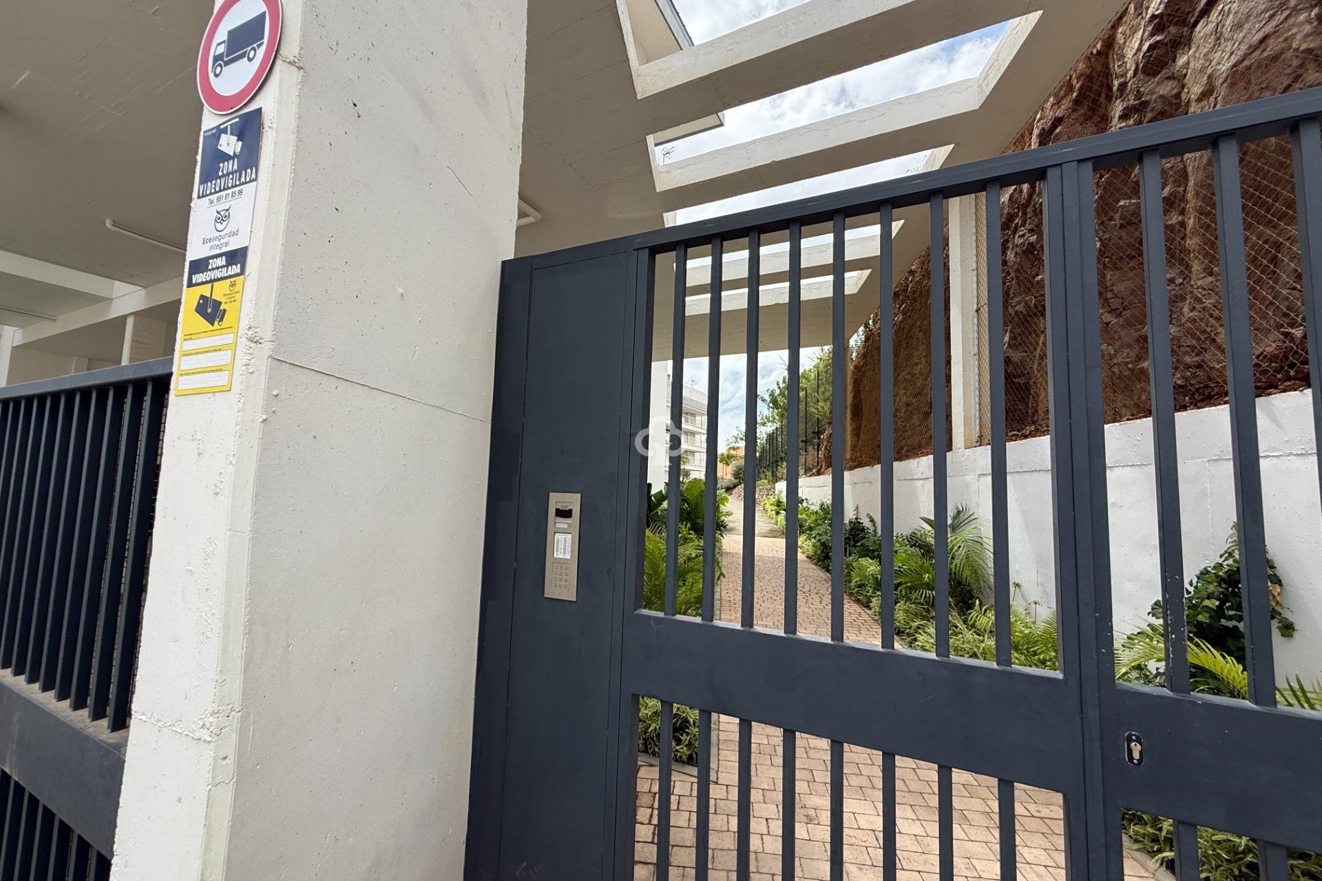 Wiederverkauf - Apartamento -
Fuengirola - Carvajal