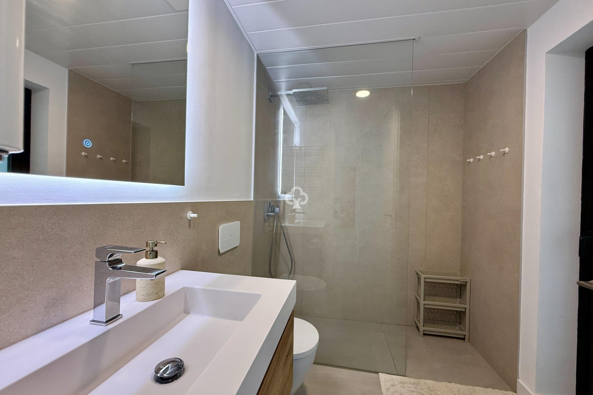 Wiederverkauf - Apartamento -
Fuengirola - El Higuerón
