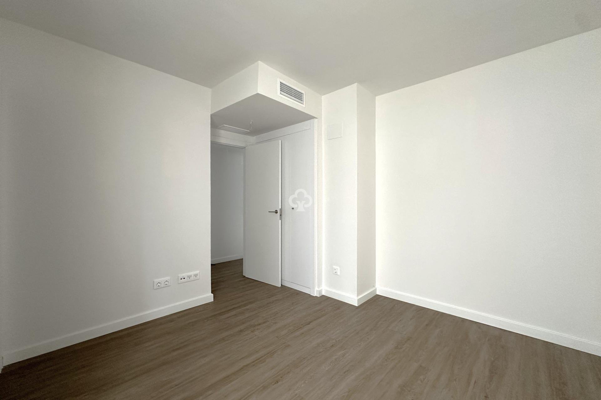 Wiederverkauf - Apartamento -
Fuengirola - Torreblanca del Sol