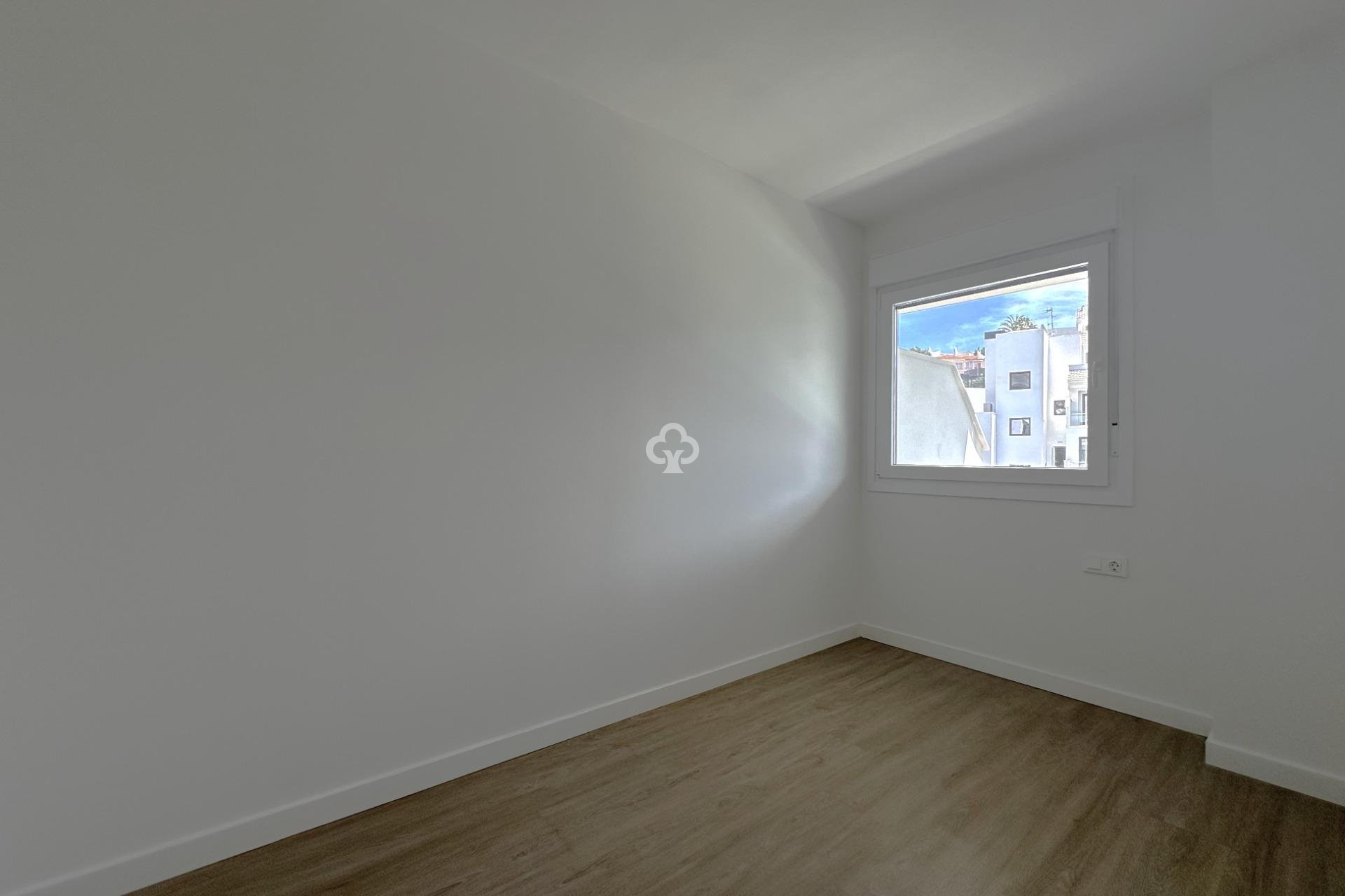 Wiederverkauf - Apartamento -
Fuengirola - Torreblanca del Sol