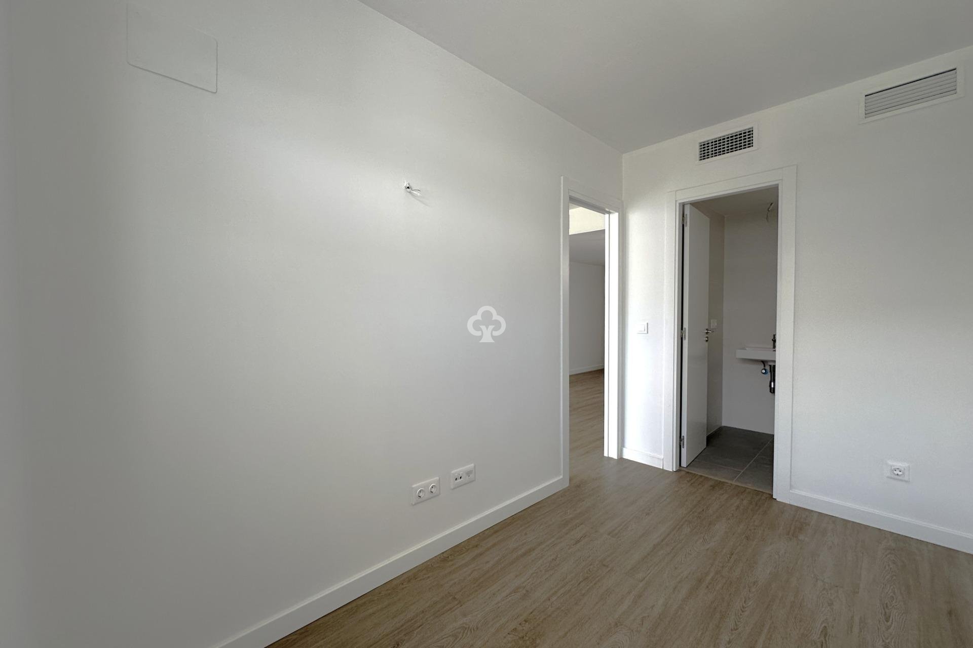 Wiederverkauf - Apartamento -
Fuengirola - Torreblanca del Sol