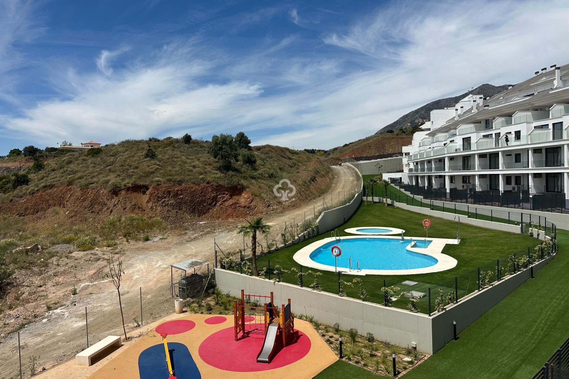 Wiederverkauf - Apartamento -
Fuengirola - Torreblanca del Sol