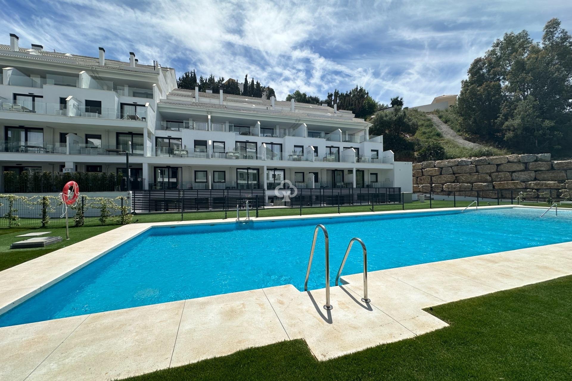 Wiederverkauf - Apartamento -
Fuengirola - Torreblanca del Sol