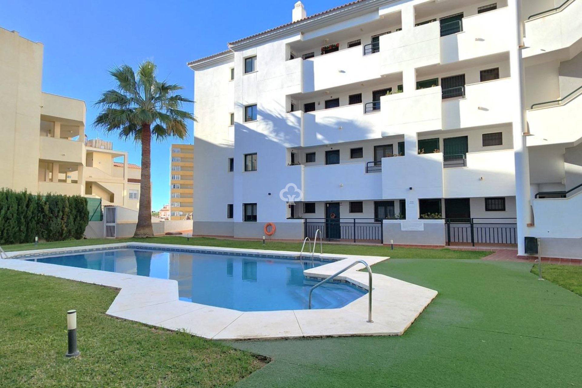 Wiederverkauf - Apartamento -
Fuengirola - Torreblanca del Sol