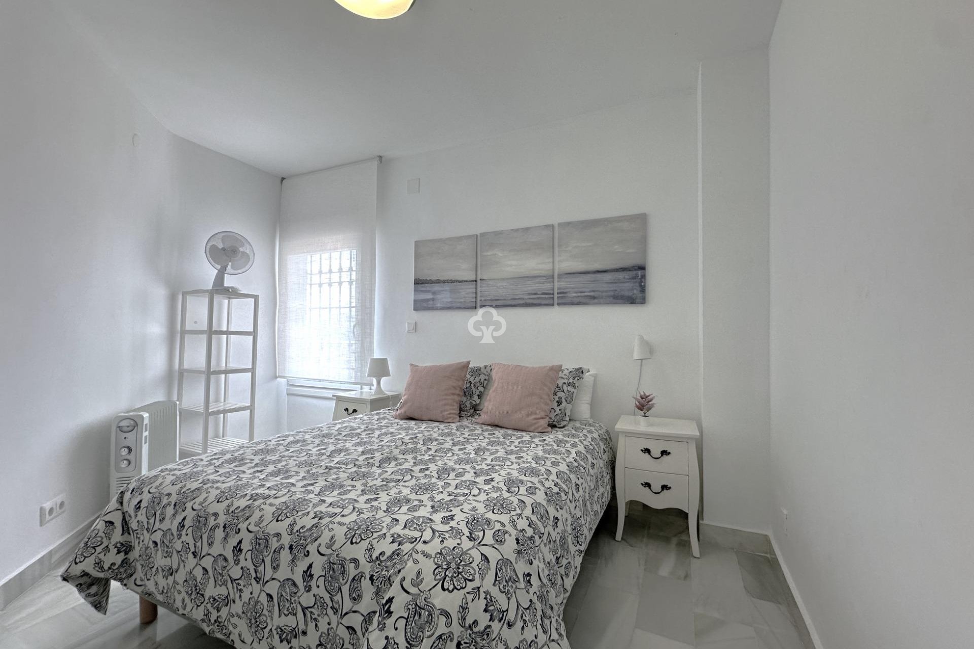 Wiederverkauf - Apartamento -
Mijas - Sitio de calahonda - atalaya