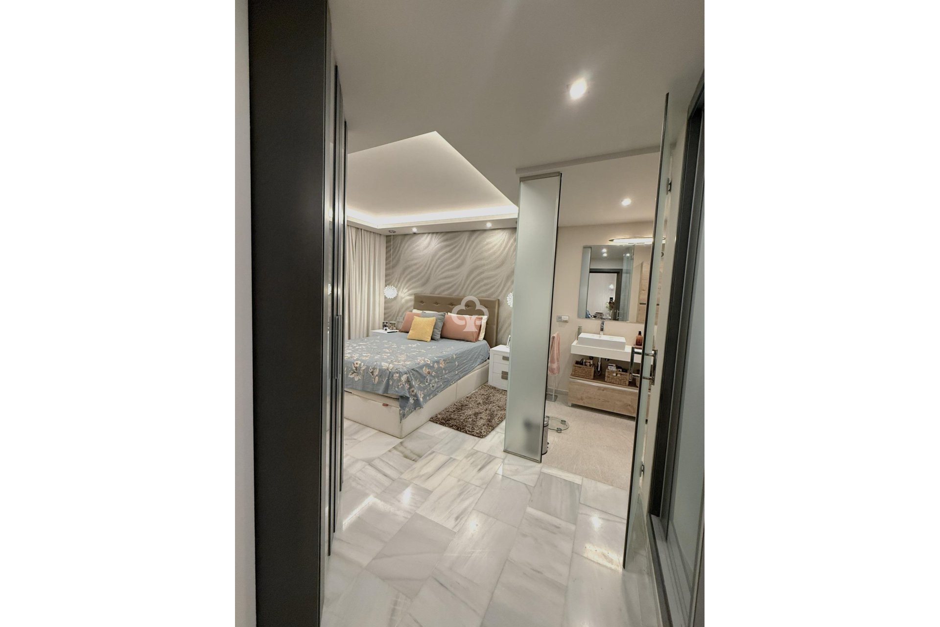 Wiederverkauf - Apartamento -
Mijas - Sitio de Calahonda