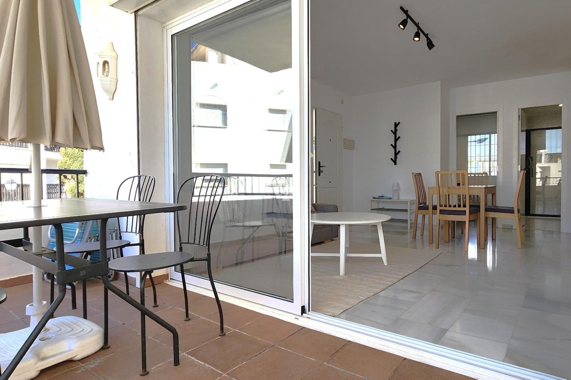 Wiederverkauf - Apartamento -
Mijas - Sitio de Calahonda