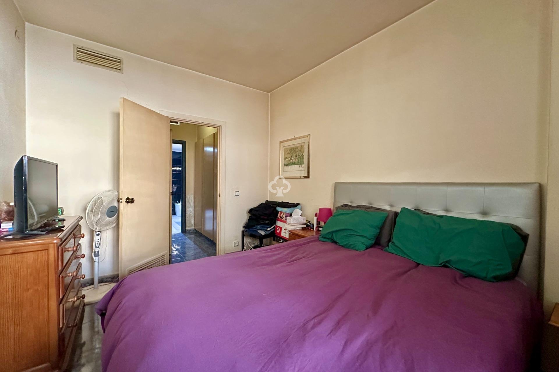 Wiederverkauf - Apartamento -
Torremolinos - Centro