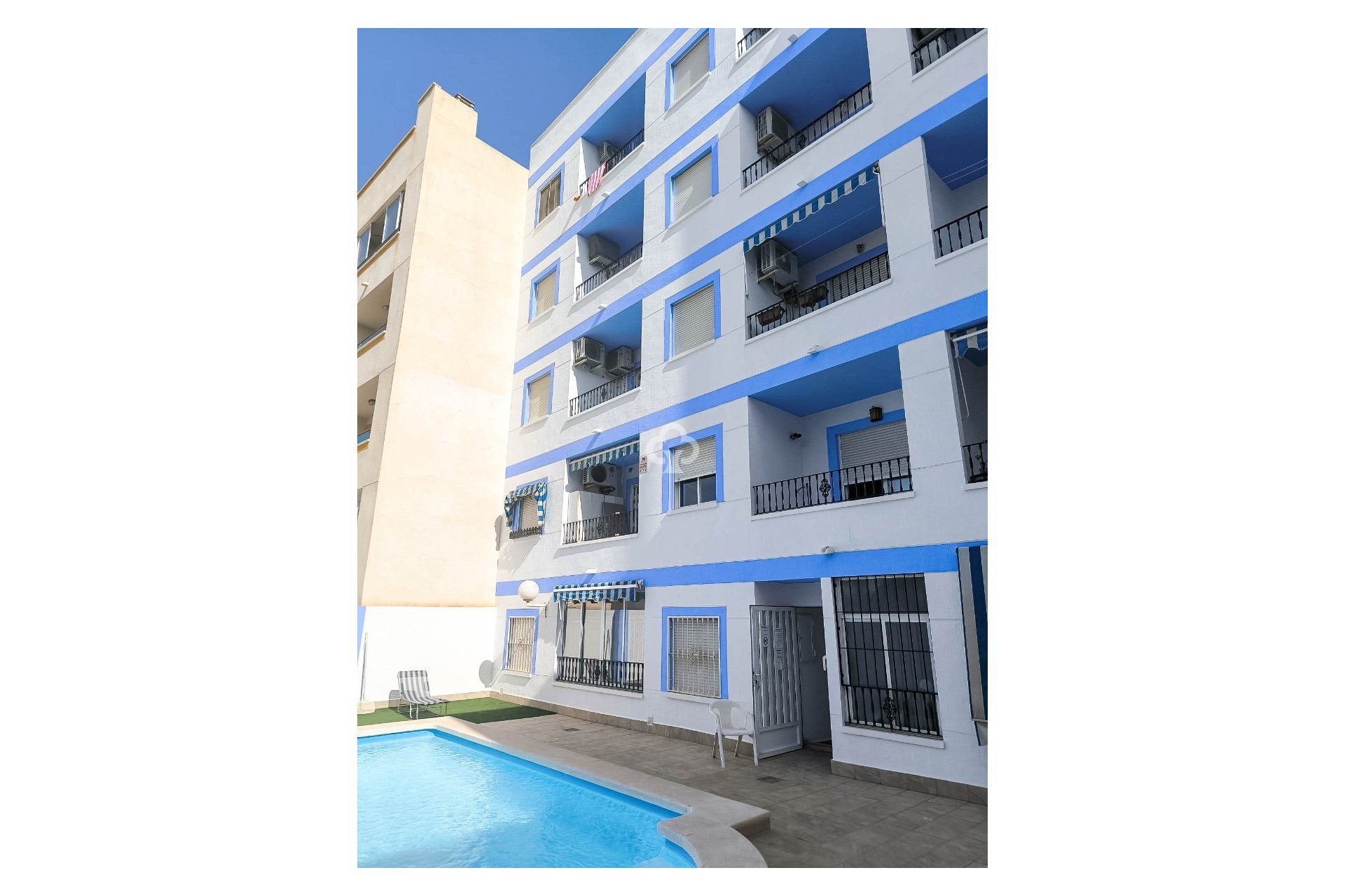 Wiederverkauf - Apartamento -
Torrevieja - El Acequión - Los Náufragos