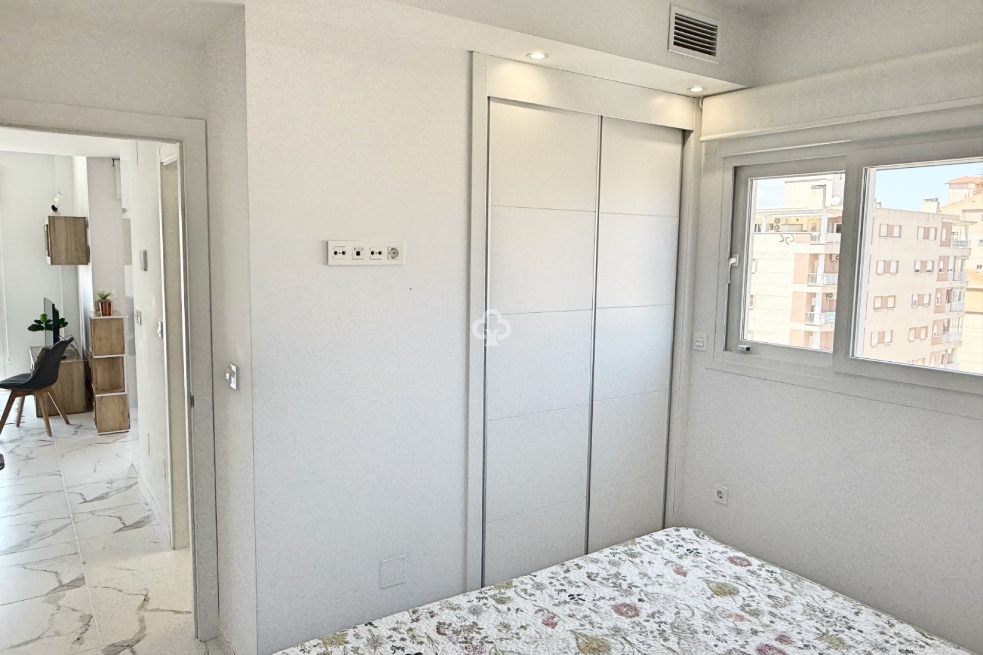Wiederverkauf - Apartamento -
Torrevieja - Nueva Torrevieja - Aguas Nuevas