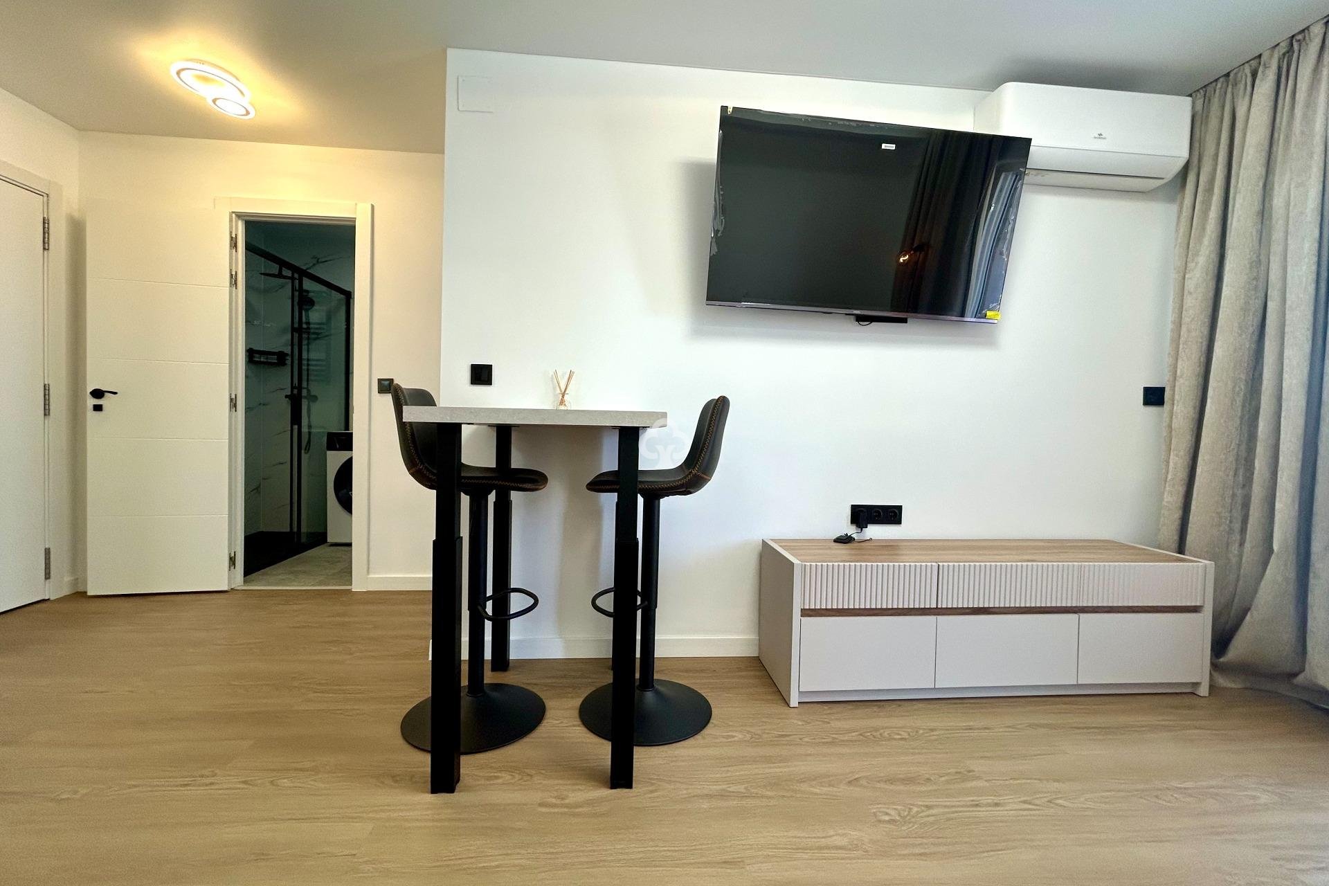 Wiederverkauf - Apartment -
Torrevieja - Punta Prima