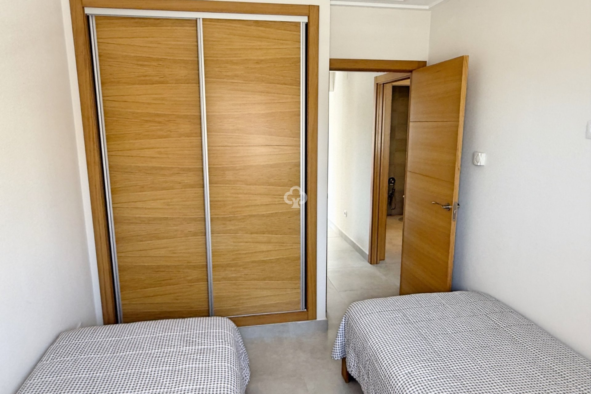 Wiederverkauf - Bungalow -
Orihuela Costa - Punta Prima