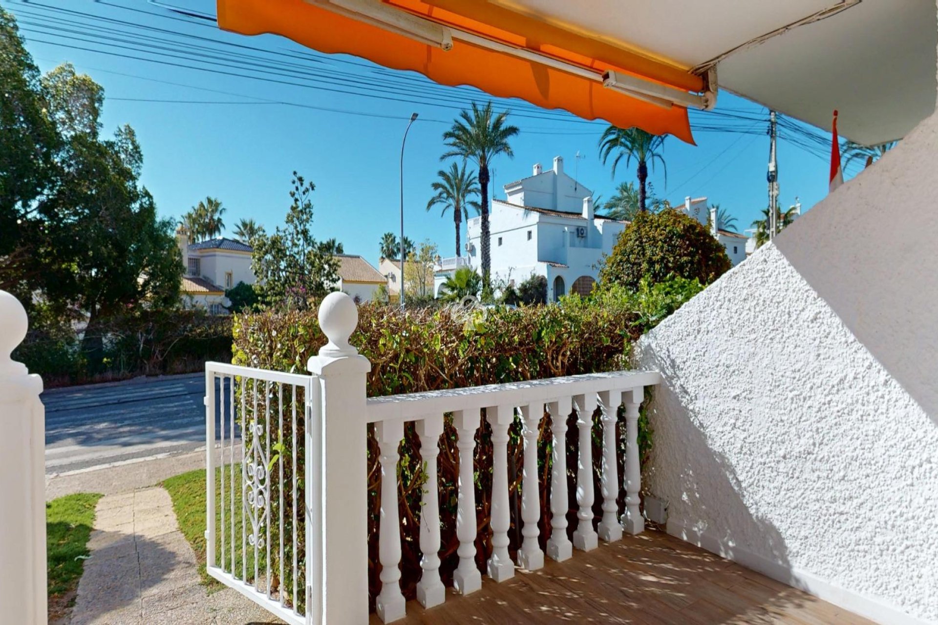Wiederverkauf - Bungalow -
Orihuela Costa - Villamartín-Las Filipinas