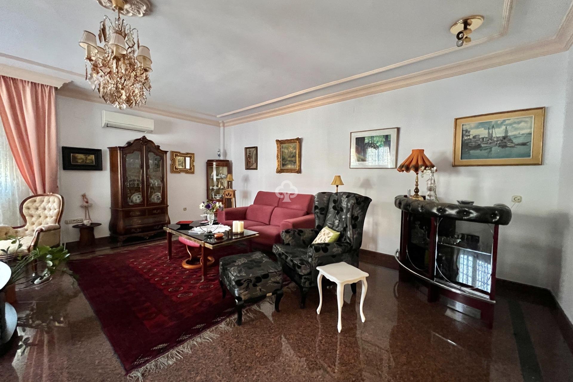 Wiederverkauf - Chalet -
Fuengirola - Centro