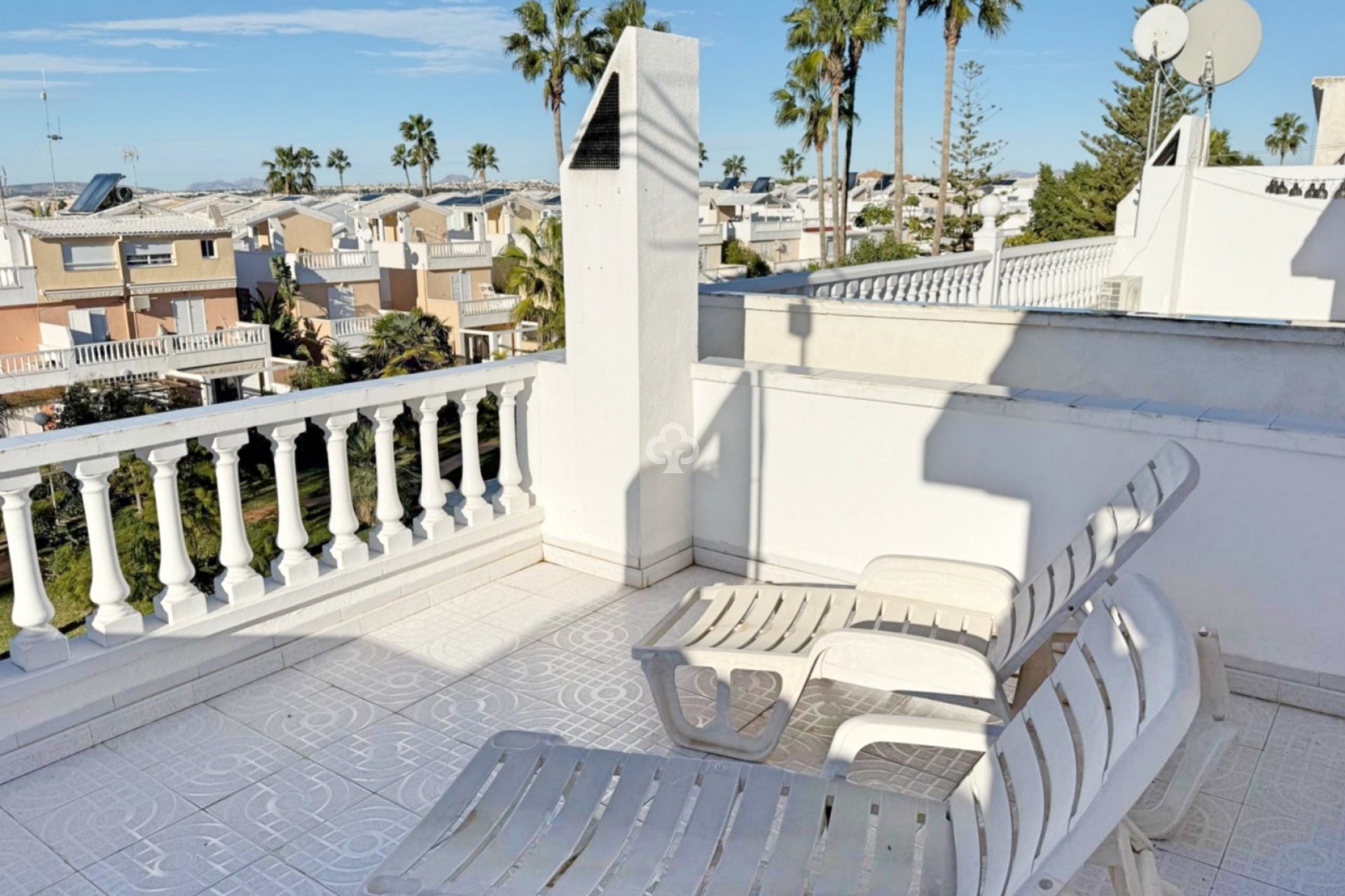 Wiederverkauf - Chalet -
Guardamar del Segura - Urbanizaciones