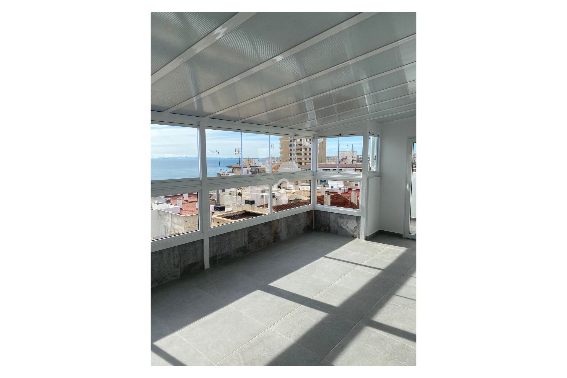 Wiederverkauf - Penthouse -
Torrevieja - 03182, Calle Gumersindo