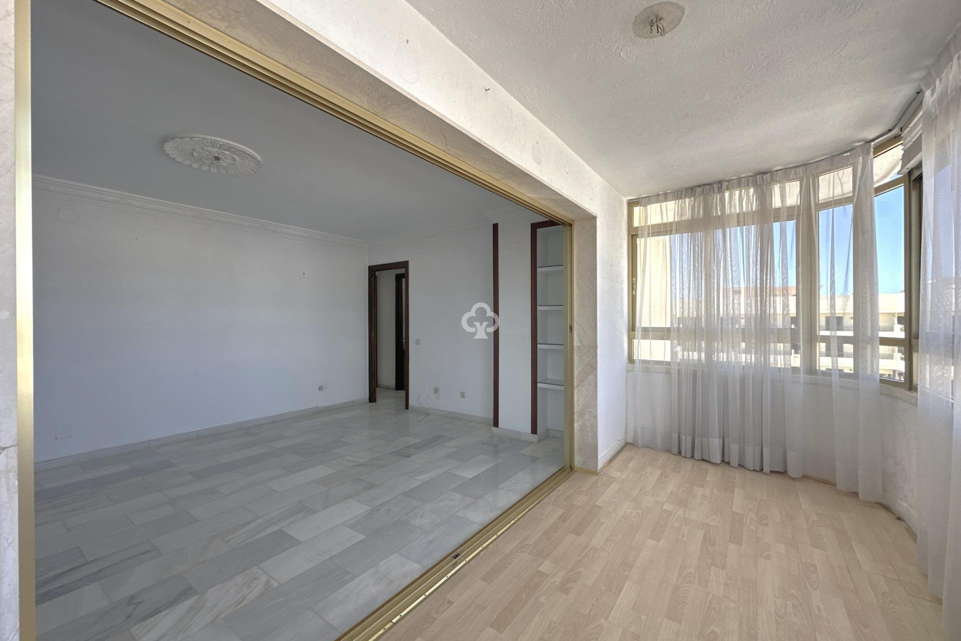 Wiederverkauf - Piso -
Fuengirola - Puerto Deportivo