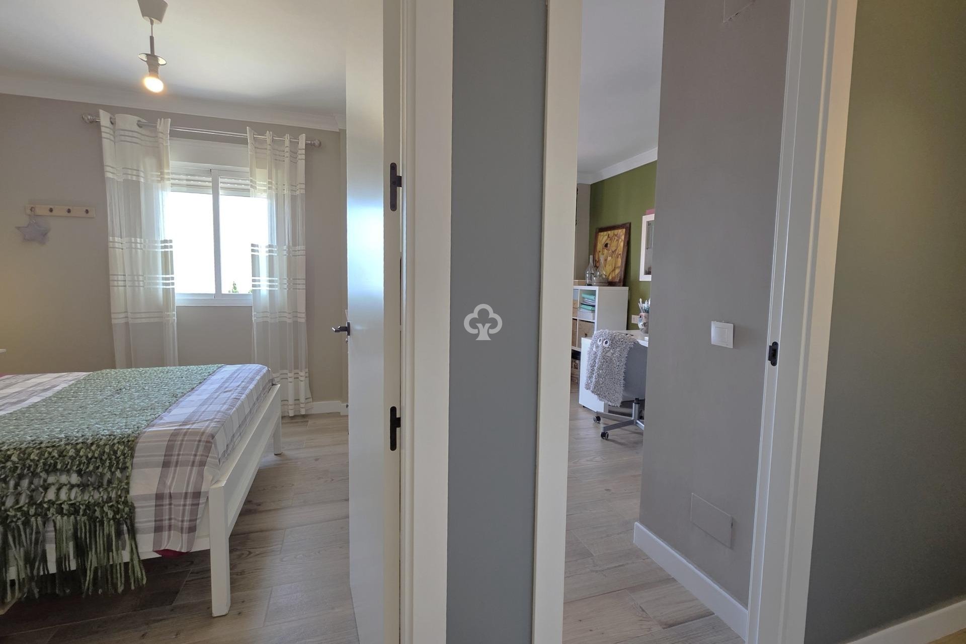 Wiederverkauf - Planta baja -
Benalmádena - Centro
