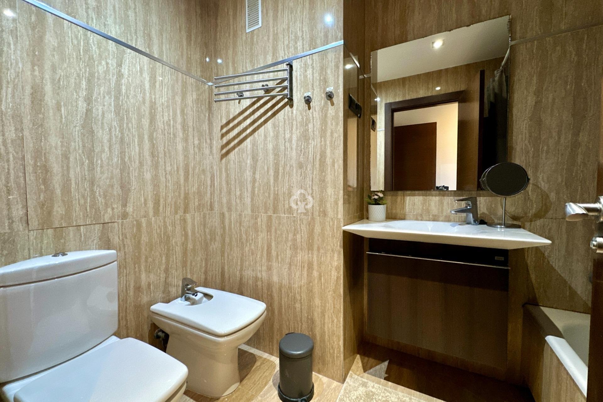 Wiederverkauf - Planta baja -
Fuengirola - Los Pacos