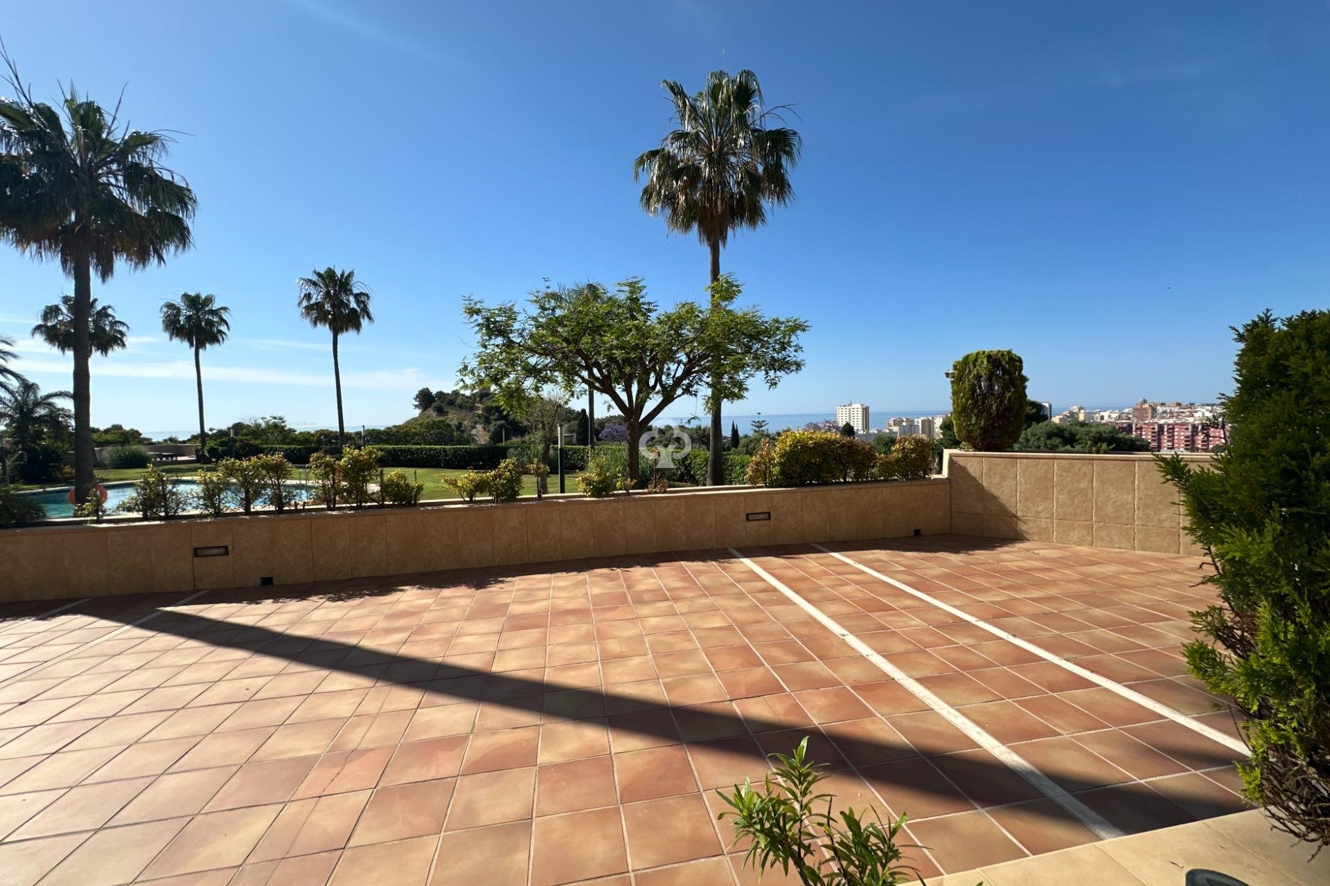 Wiederverkauf - Planta baja -
Fuengirola - Los Pacos