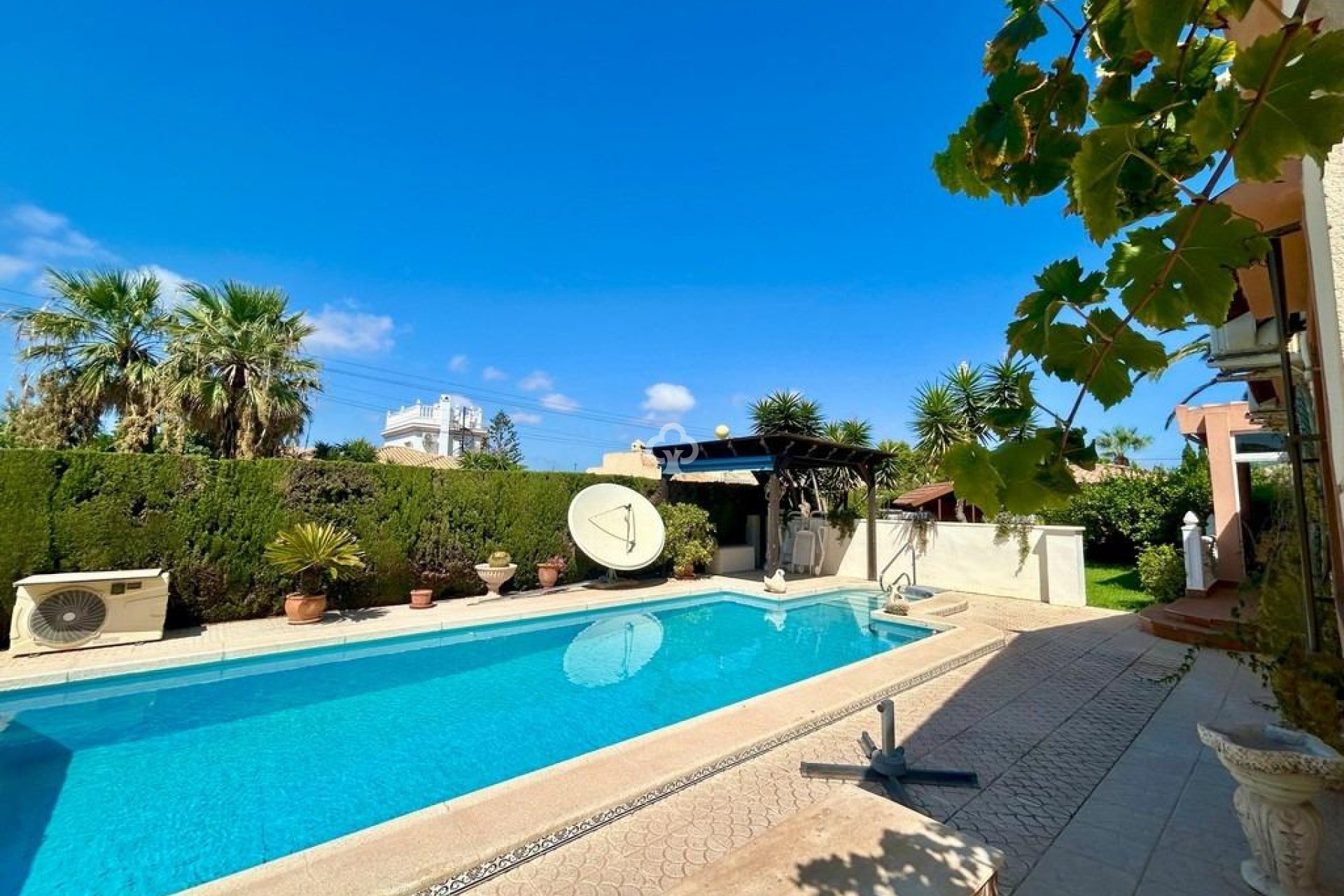 Wiederverkauf - Villa -
Orihuela Costa - Aguamarina