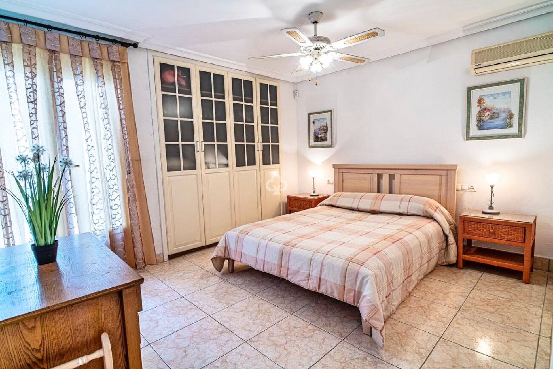 Wiederverkauf - Villa -
Orihuela Costa - Villamartín